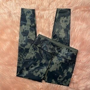 NWOT Noli Gloss Leggings Olive Cow Print High Waist Full Length‎ Size Large
